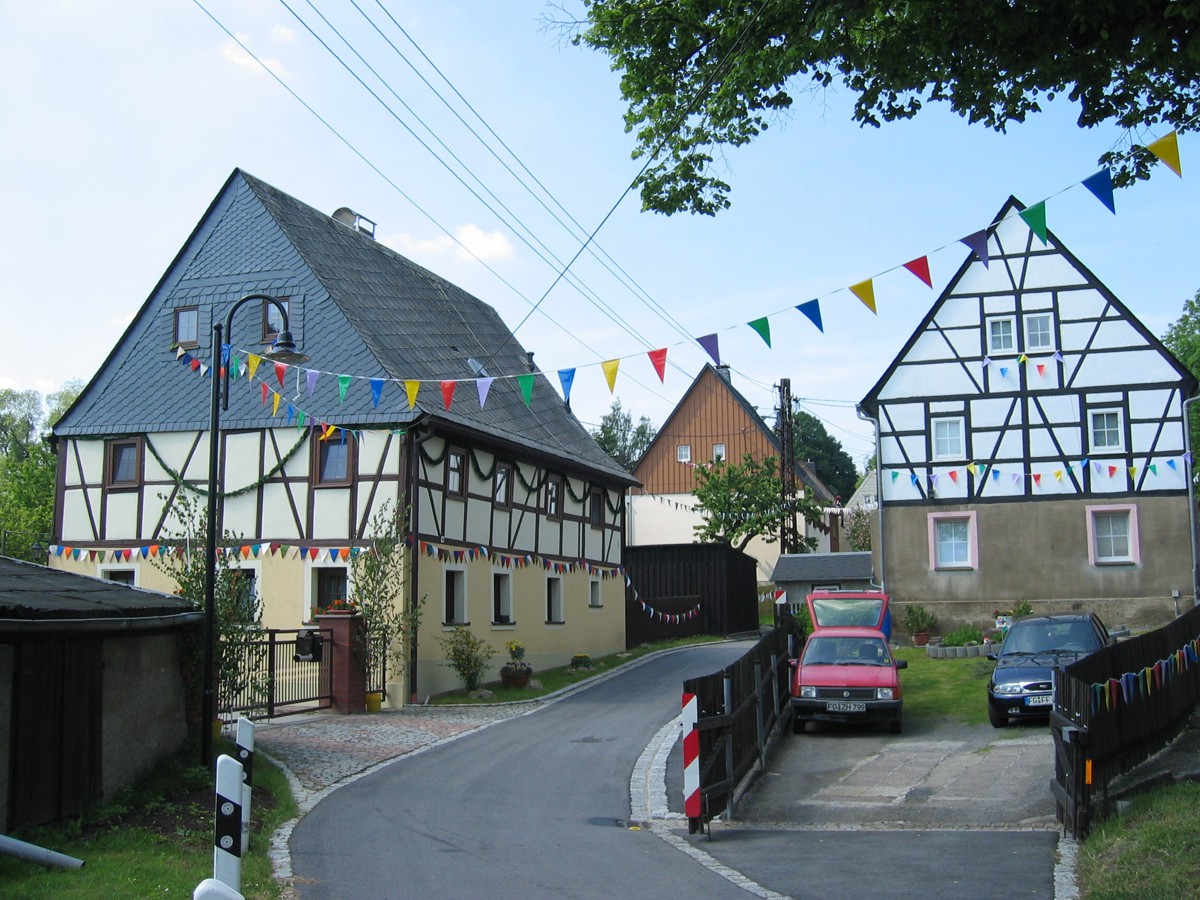 Fachwerkhäuser in der Dorfmitte (Foto: M. Burkert)